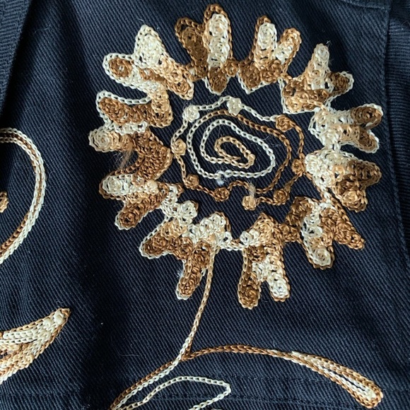 West End Embroidered Like New Jacket - Picture 3 of 7